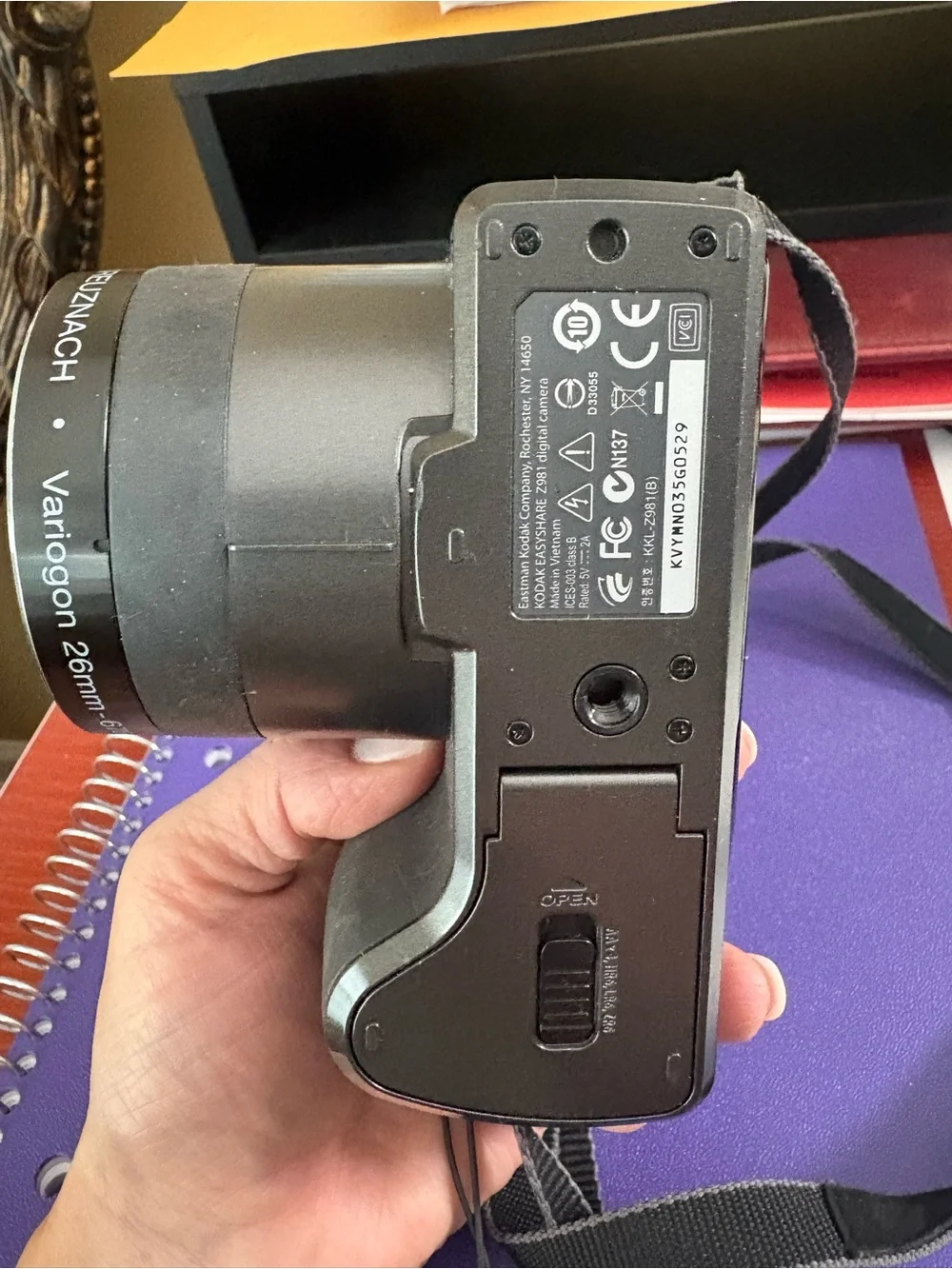 Kodak Easy Share Z981 Digital Camera with carrying case and manual